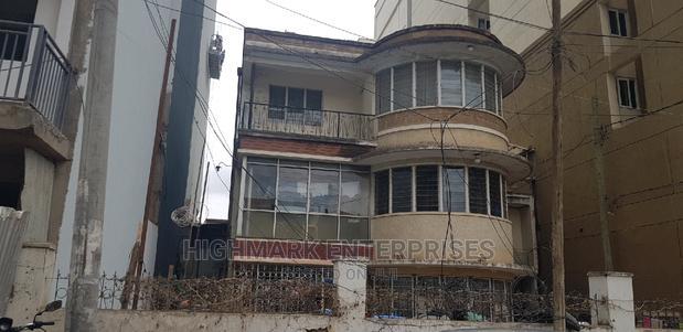 8 Bedroom House for Sale in South C