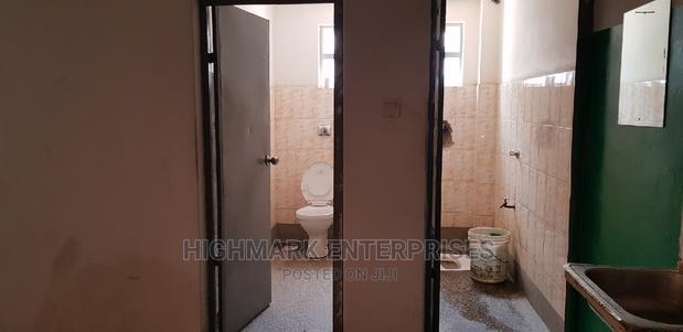 9000 Sq Feet Godown on Sale