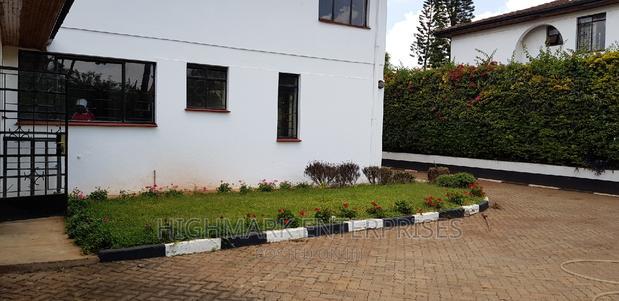 5bdrm Maisonette in Ridgeways for sale