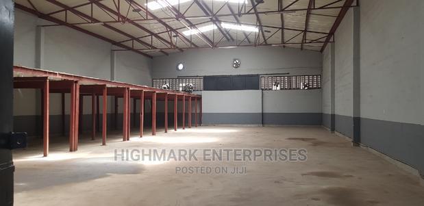8000 Sq Feet Godown to Let