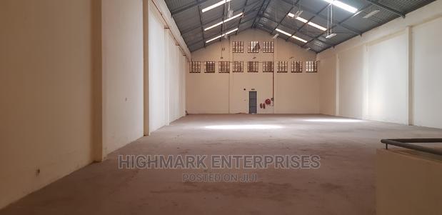 10000 Sq Feet Godown to Let