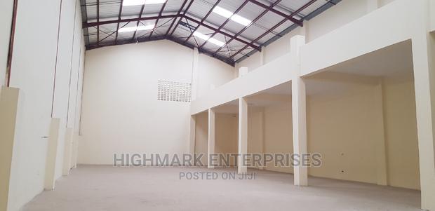 10000 Sq Feet Godown/Warehouse to Let
