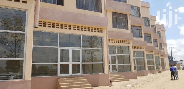 Showroom to Let