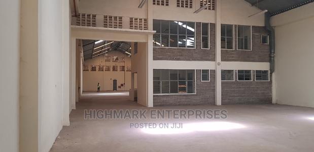 10000 Sq Feet Godown to Let