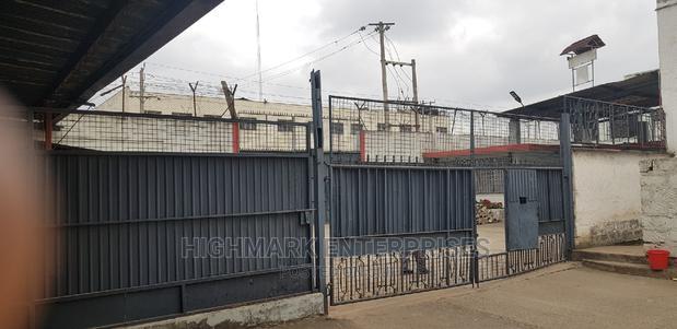 Business Complex to Let