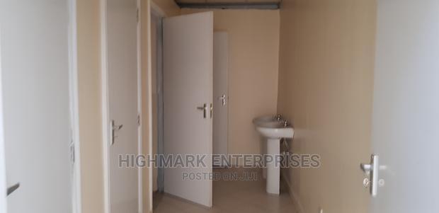 13515 Sq Feet Godown to Let