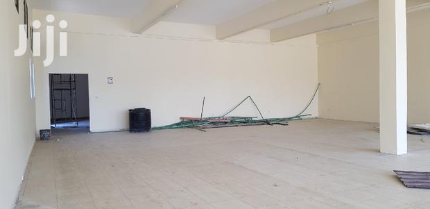 Showroom to Let