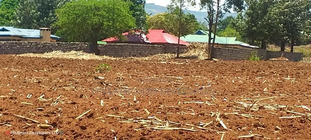 1.6 Acre in Ampiva at 4.2m Ready Title Deed.