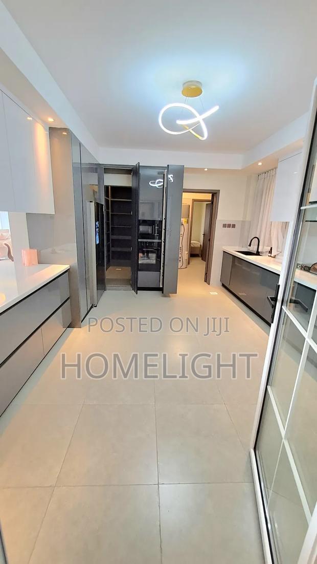 4bdrm Apartment in Parklands for sale