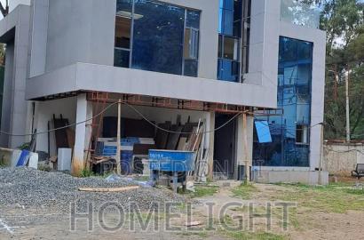5bdrm Villa in Lavington for sale