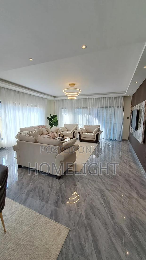 4bdrm Apartment in Parklands for sale