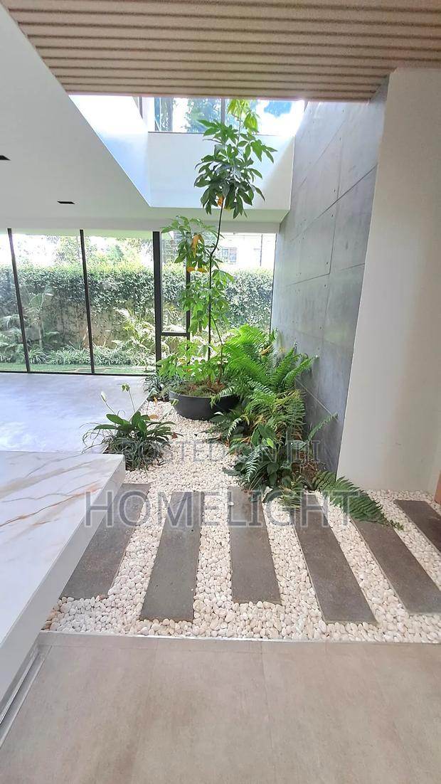 5bdrm Villa in Riverside for sale