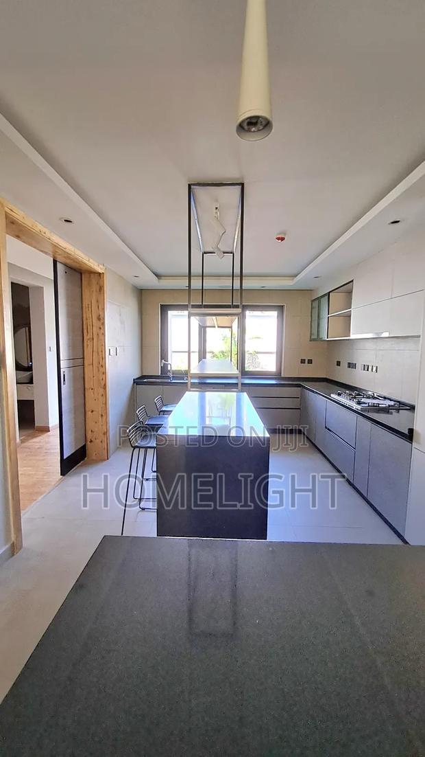 4bdrm Villa in Lavington for sale