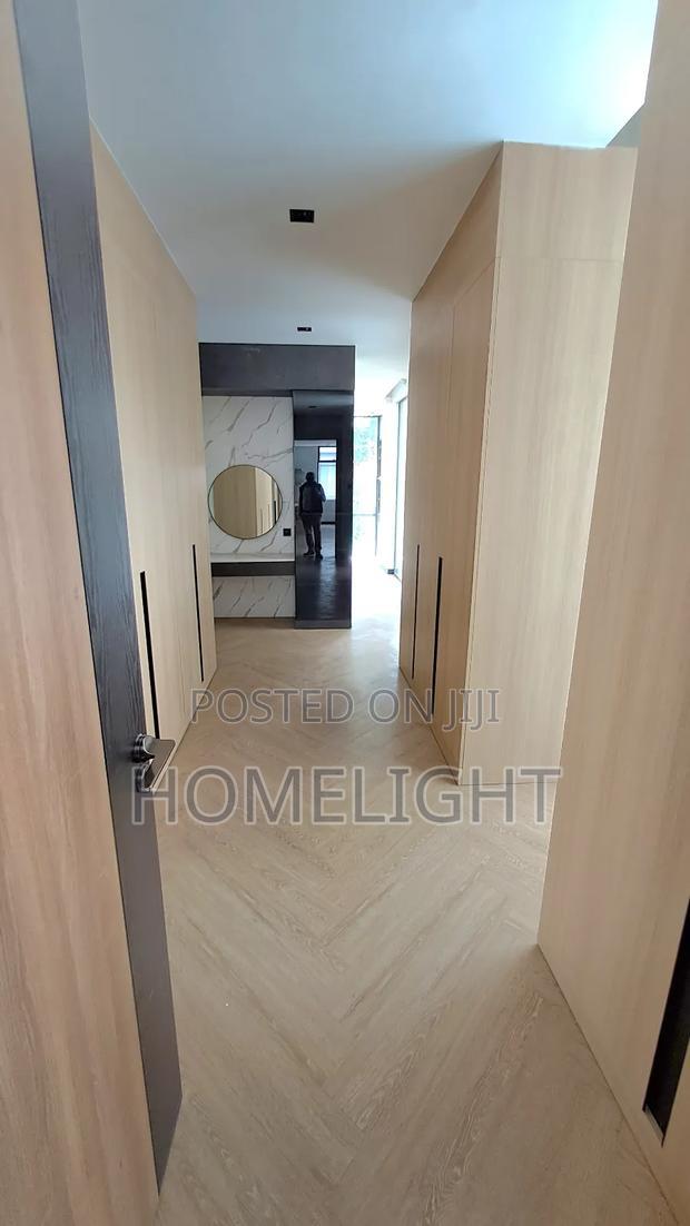 5bdrm Villa in Riverside for sale