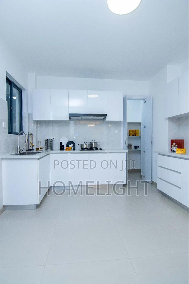 5bdrm Apartment in Valley Arcade for sale