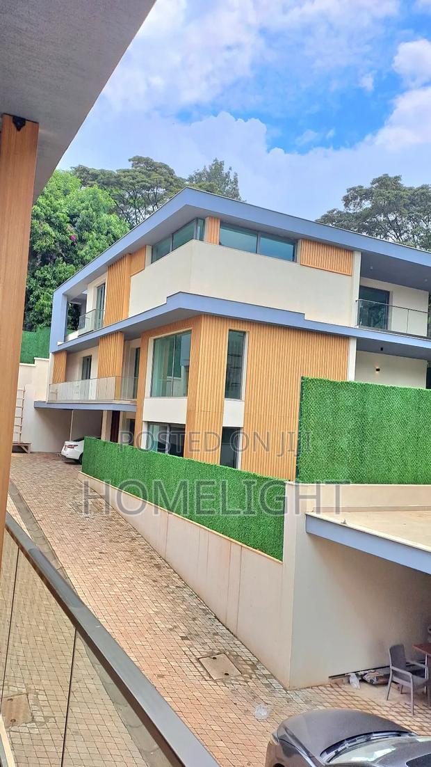 5bdrm Villa in Lavington for sale