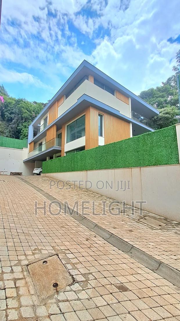 5bdrm Villa in Lavington for sale