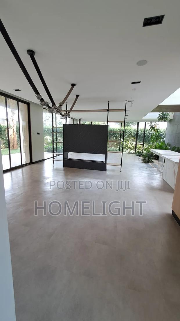 5bdrm Villa in Riverside for sale