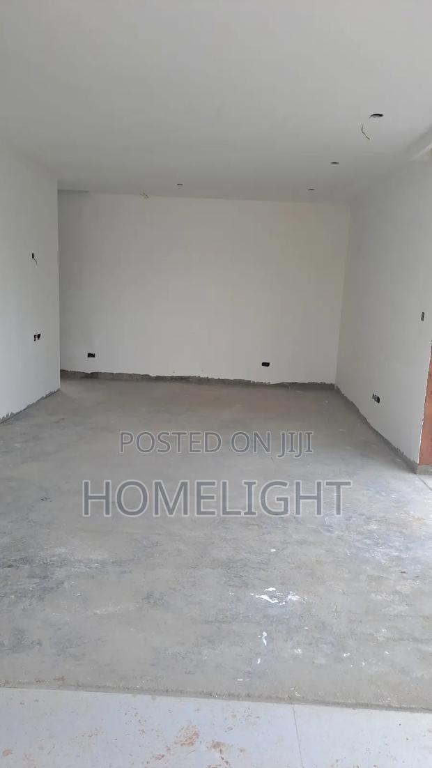 5bdrm Villa in Lavington for sale