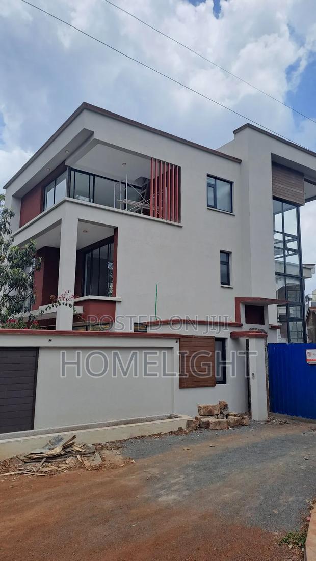 5bdrm Villa in Lavington for sale
