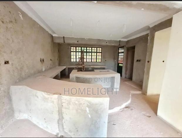 7bdrm Mansion in Kerarapon for sale