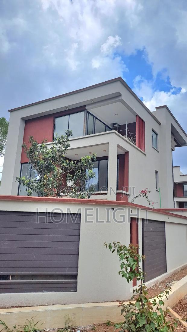 5bdrm Villa in Lavington for sale