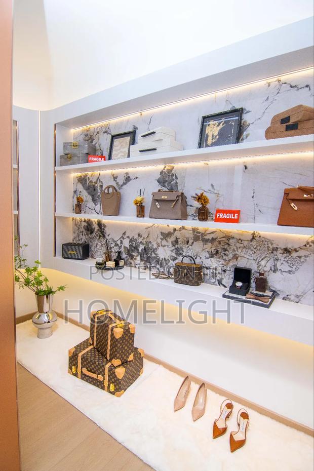 5bdrm Apartment in Valley Arcade for sale