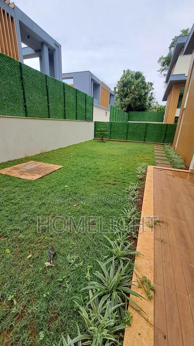 5bdrm Villa in Lavington for sale