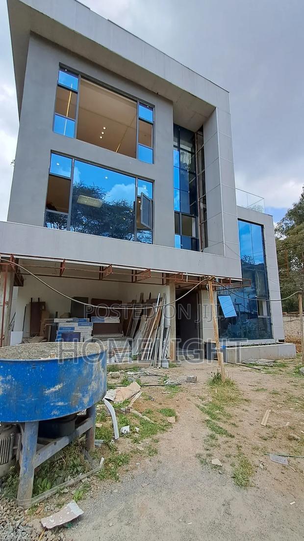 5bdrm Villa in Lavington for sale