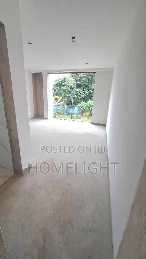 5bdrm Villa in Lavington for sale