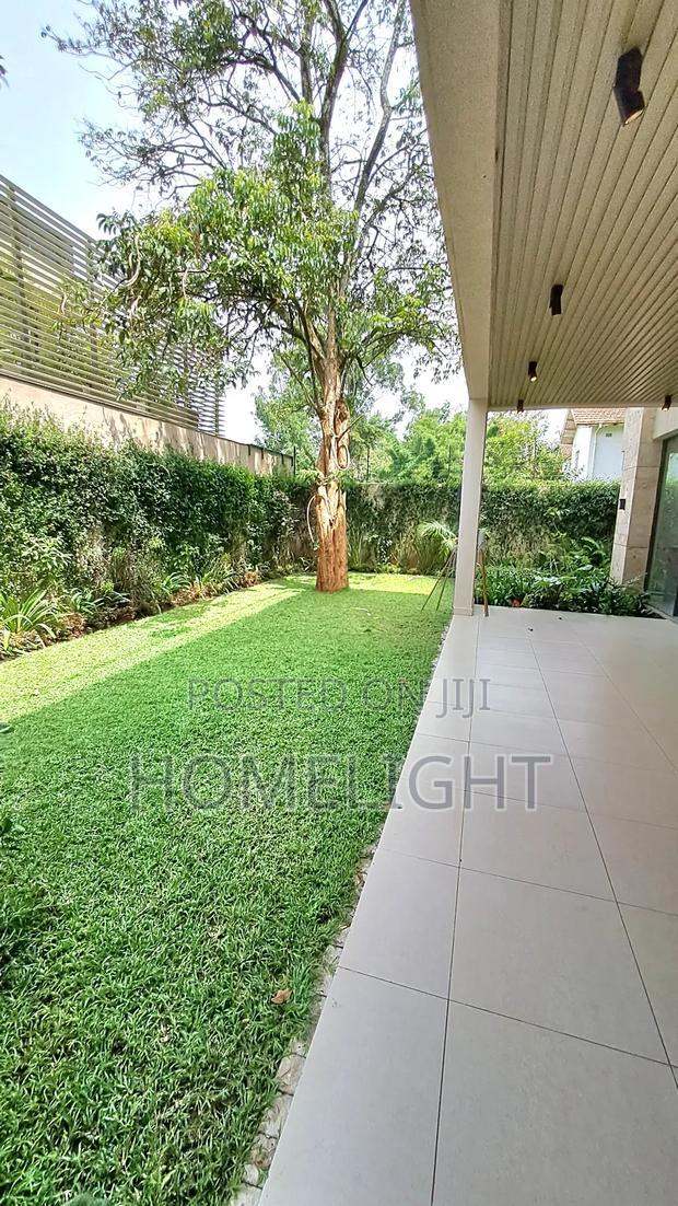 5bdrm Villa in Riverside for sale
