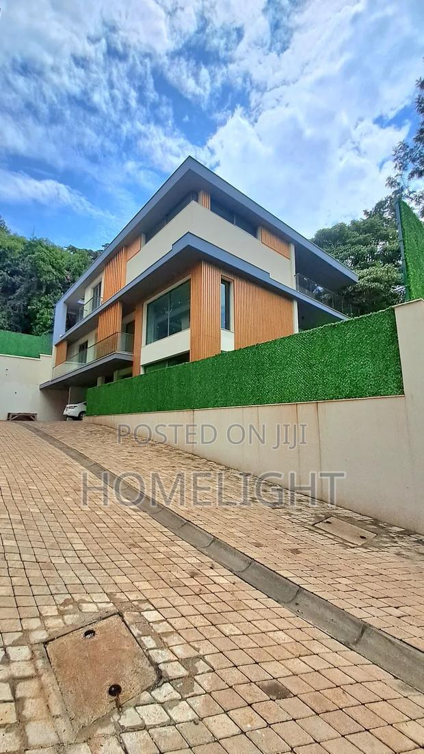 5bdrm Villa in Lavington for sale