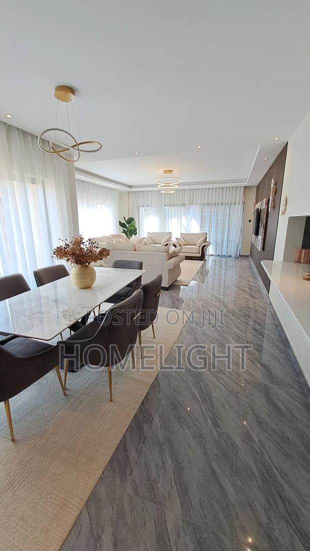 4bdrm Apartment in Parklands for sale