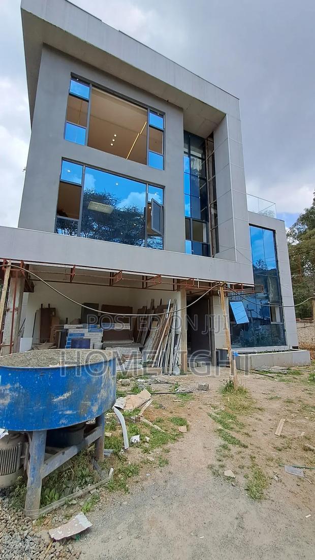 5bdrm Villa in Lavington for sale