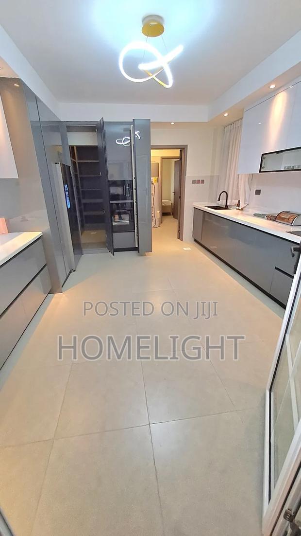 4bdrm Apartment in Parklands for sale