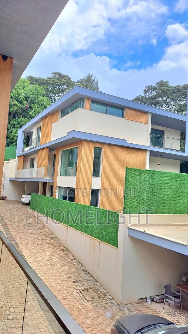5bdrm Villa in Lavington for sale