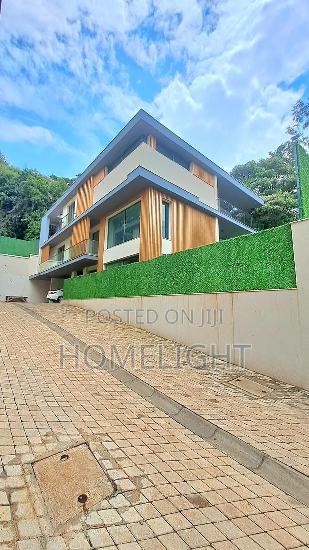 5bdrm Villa in Lavington for sale