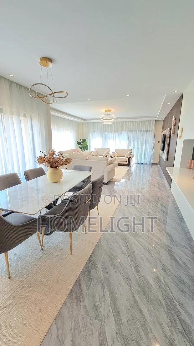 4bdrm Apartment in Parklands for sale