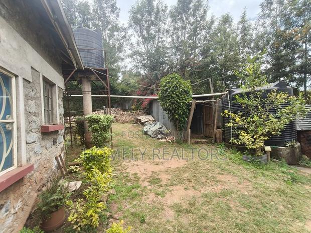 1.25 Acres With a 4-Bedroom Bungalow in Boroti Thigio Near Tarmac