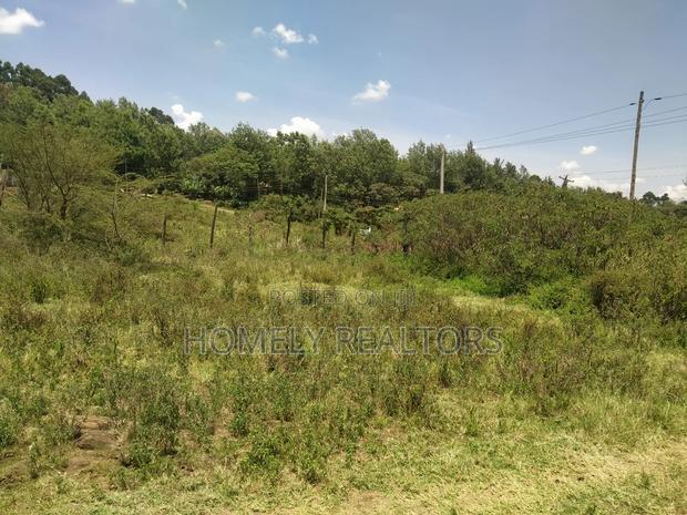 Eighth Acre Plot in Kerarapon Ngong, Touching Tarmac