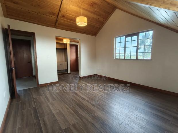 4bdrm Mansion in Oloirien, Birika, Kiserian for sale