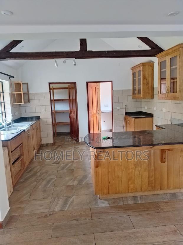 4bdrm Maisonette in Kerarapon Drive, for sale