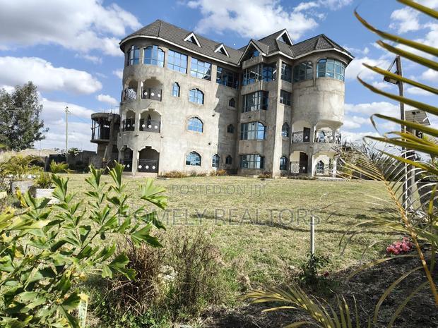 9bdrm Mansion in Birika, Kiserian for sale