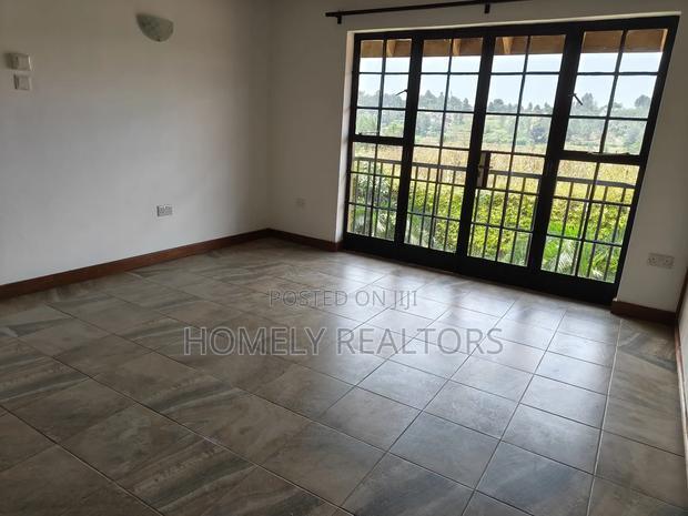 4bdrm Maisonette in Kerarapon Drive, for sale