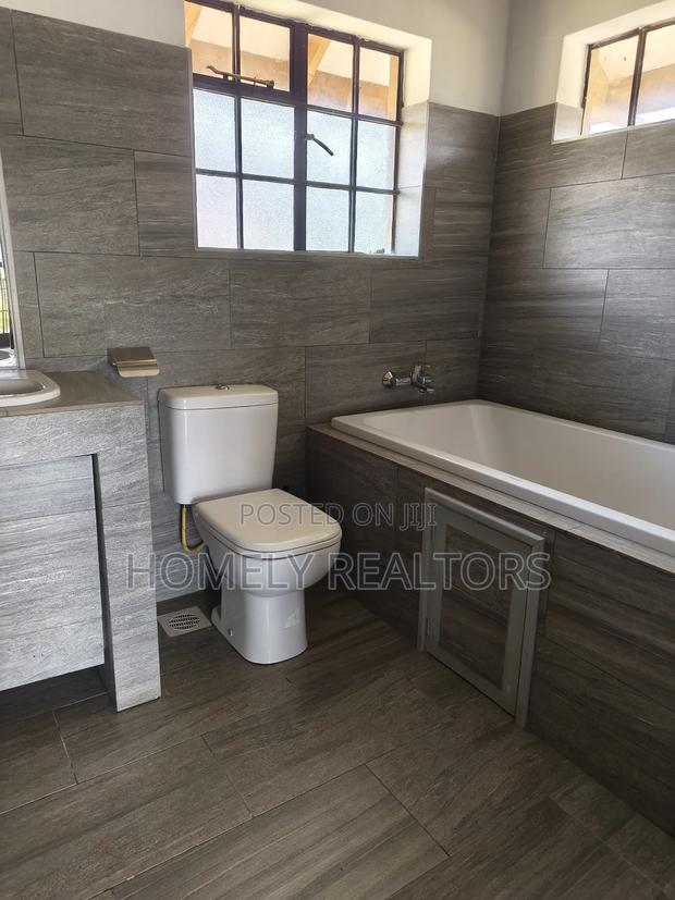 4bdrm Maisonette in Kerarapon Drive, for sale