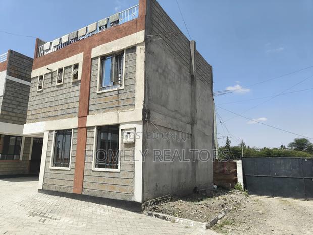 3bdrm Townhouse/Terrace in Rimpa, Ongata Rongai for sale