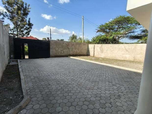 5bdrm Apartment in Acacia, Ongata Rongai for sale
