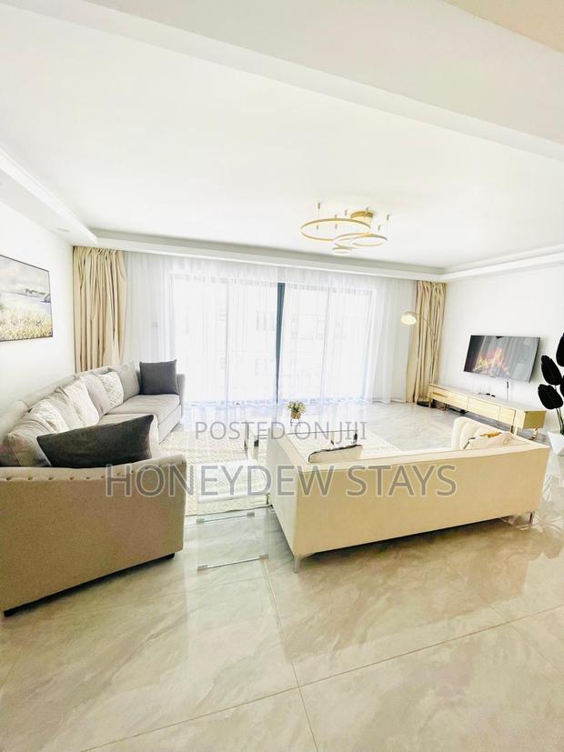 Furnished 5bdrm Apartment in Royal Oaks Residency, Valley Arcade