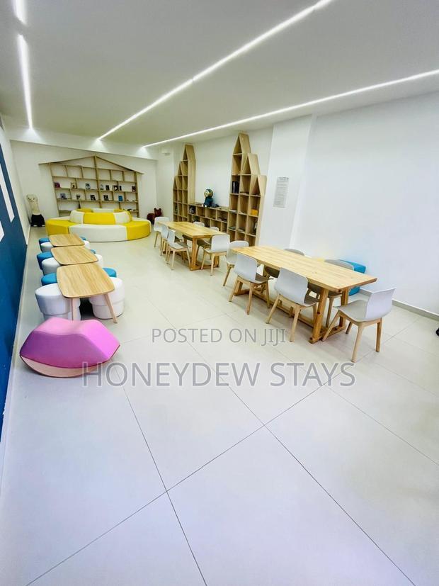 Furnished 5bdrm Apartment in Royal Oaks Residency, Valley Arcade