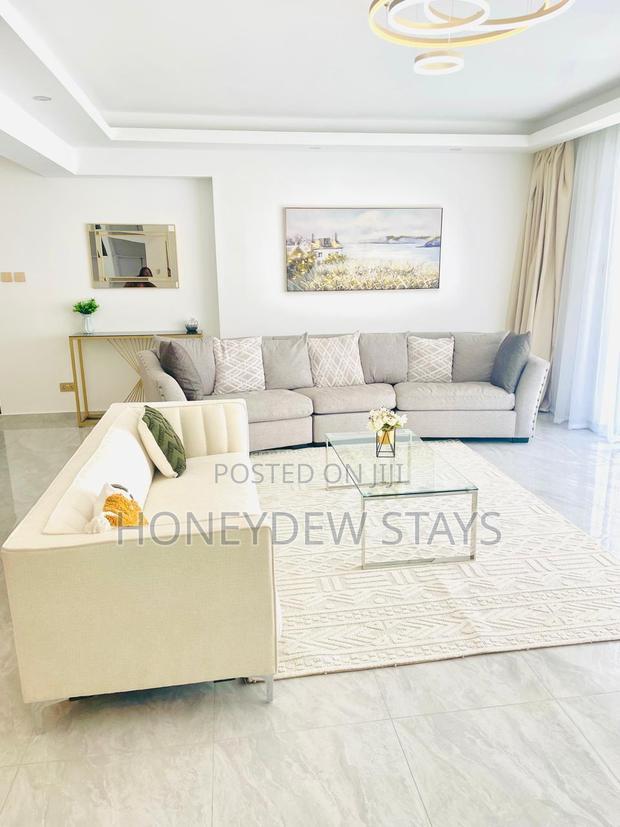 Furnished 5bdrm Apartment in Royal Oaks Residency, Valley Arcade